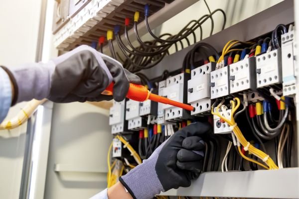 24/7 Emergency Electrician Singapore